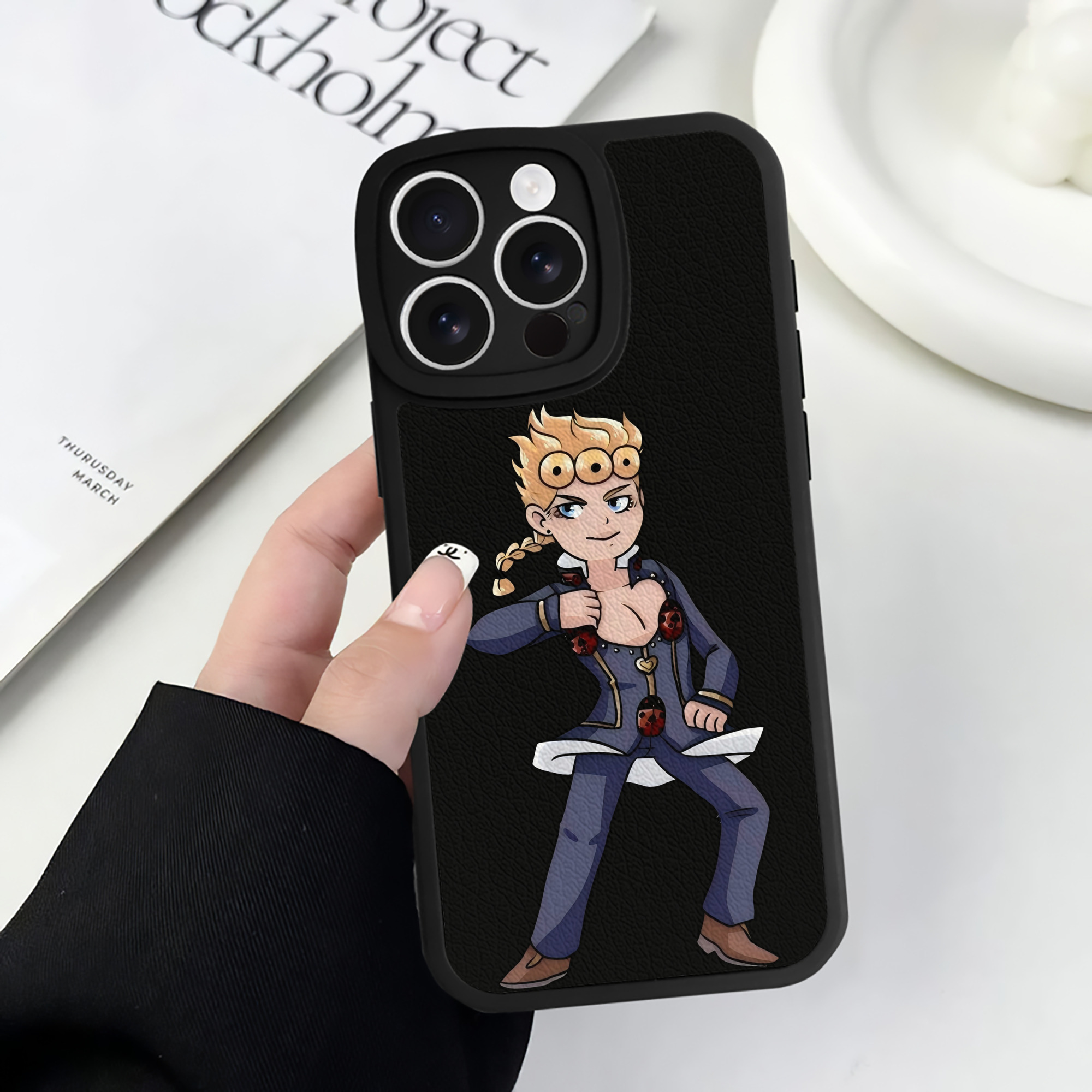 （画像用） ジョジョの奇妙な冒険 ジョルノ?ジョバァーナ JoJo's Bizarre Adventure Giorno Giovanna 【iPhone 16シリーズ対応】シリコンスマホケース（レザー調） 材質：シリコン